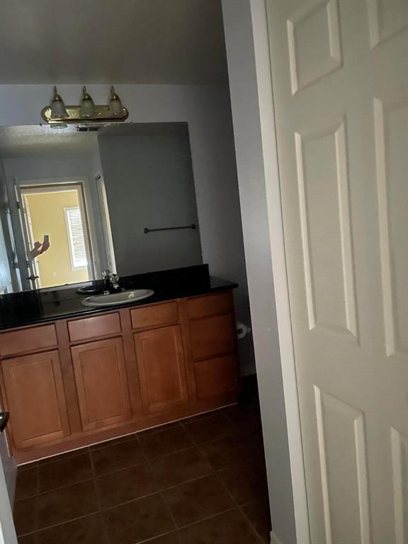 COURTYARDS AT WILLOUGHBY CONDO - Residential