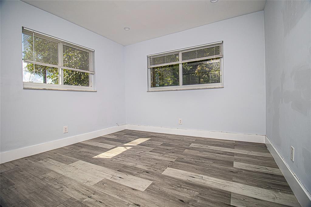 Hollywood Park 4-19 B - Residential Income