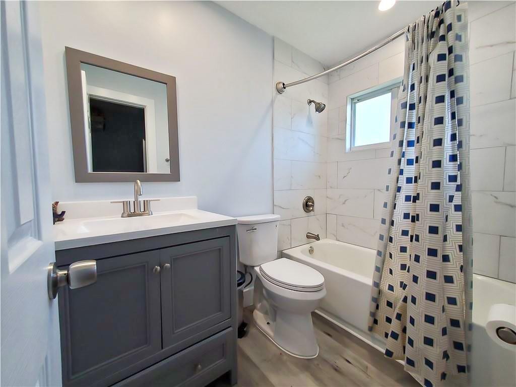 Hollywood Park 4-19 B - Residential Income