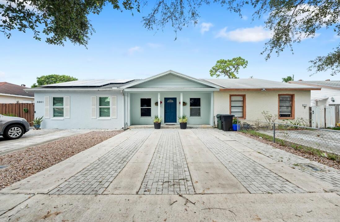 VILLA DEL TRIO - Residential