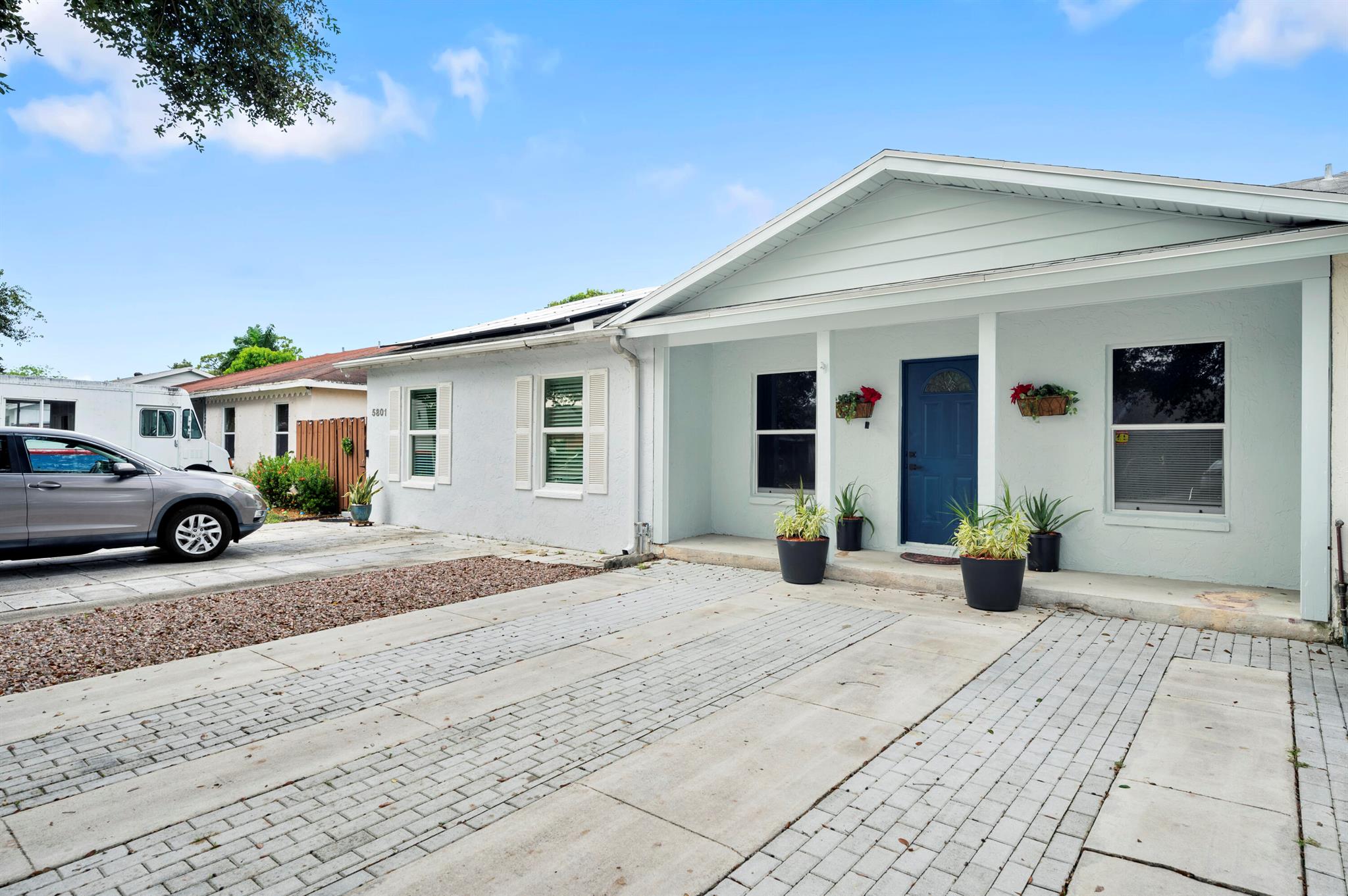 VILLA DEL TRIO - Residential