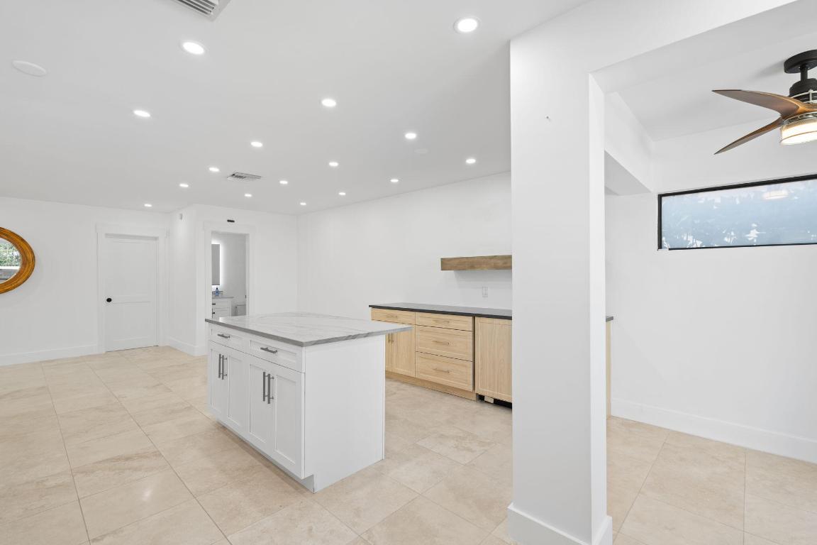 VIA DEL MAR CONDO - Residential