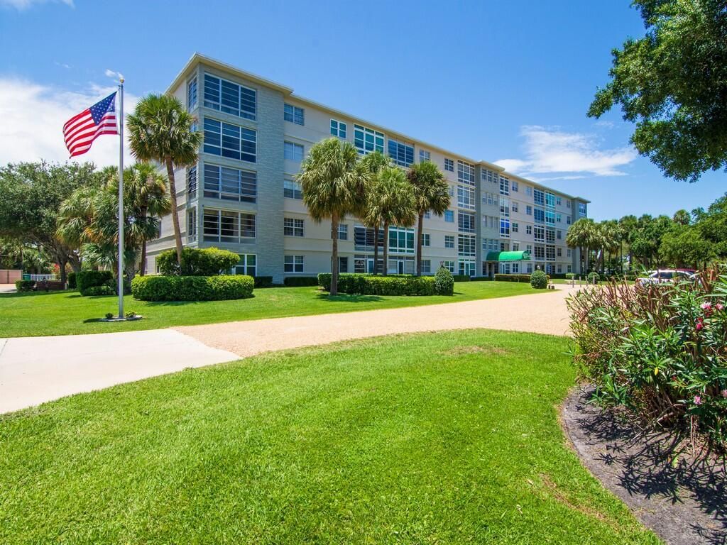 Photo of 2333 Indian River Boulevard #402, Vero Beach, FL 32960 (MLS # R10889749)