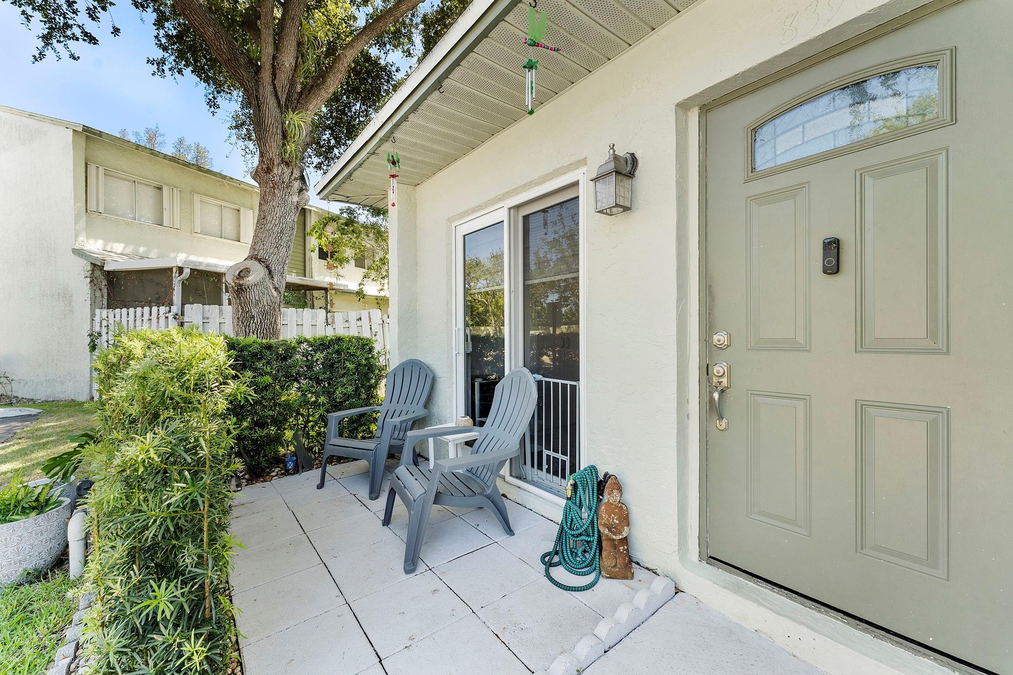 839 Crystal Lake Dr 839