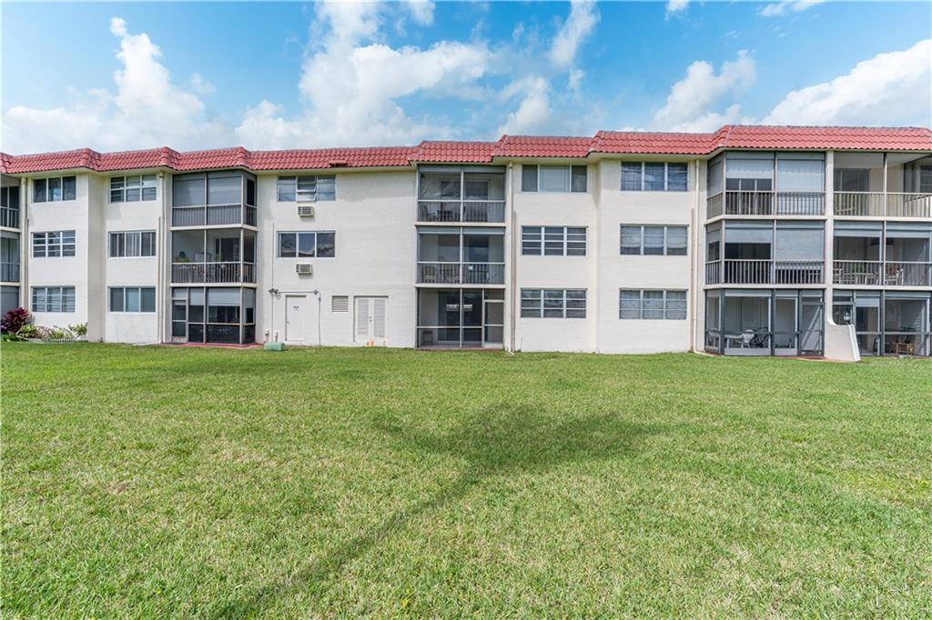 Hollybrook Golf & Tennis - Residential