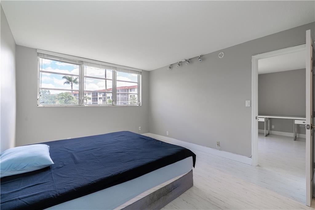 Hollybrook Golf & Tennis - Residential