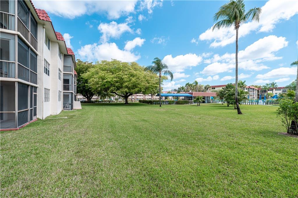 Hollybrook Golf & Tennis - Residential
