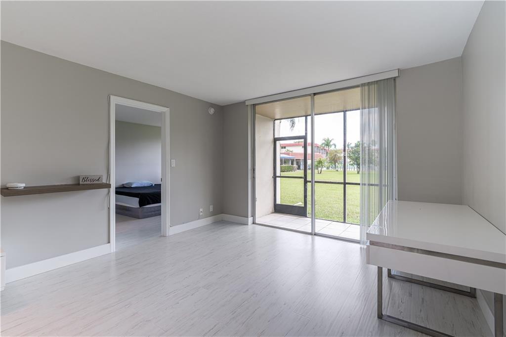 Hollybrook Golf & Tennis - Residential