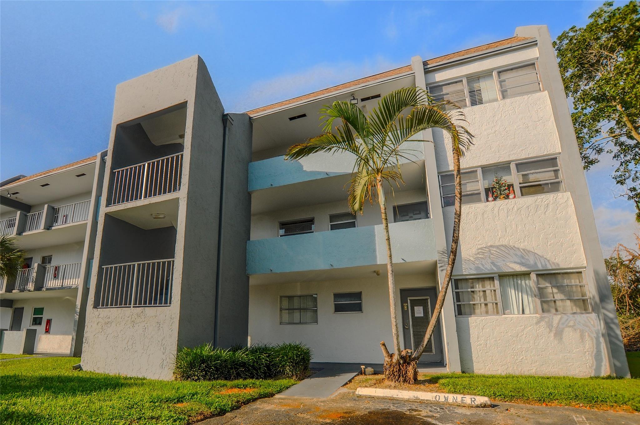 Sands Point - Residential