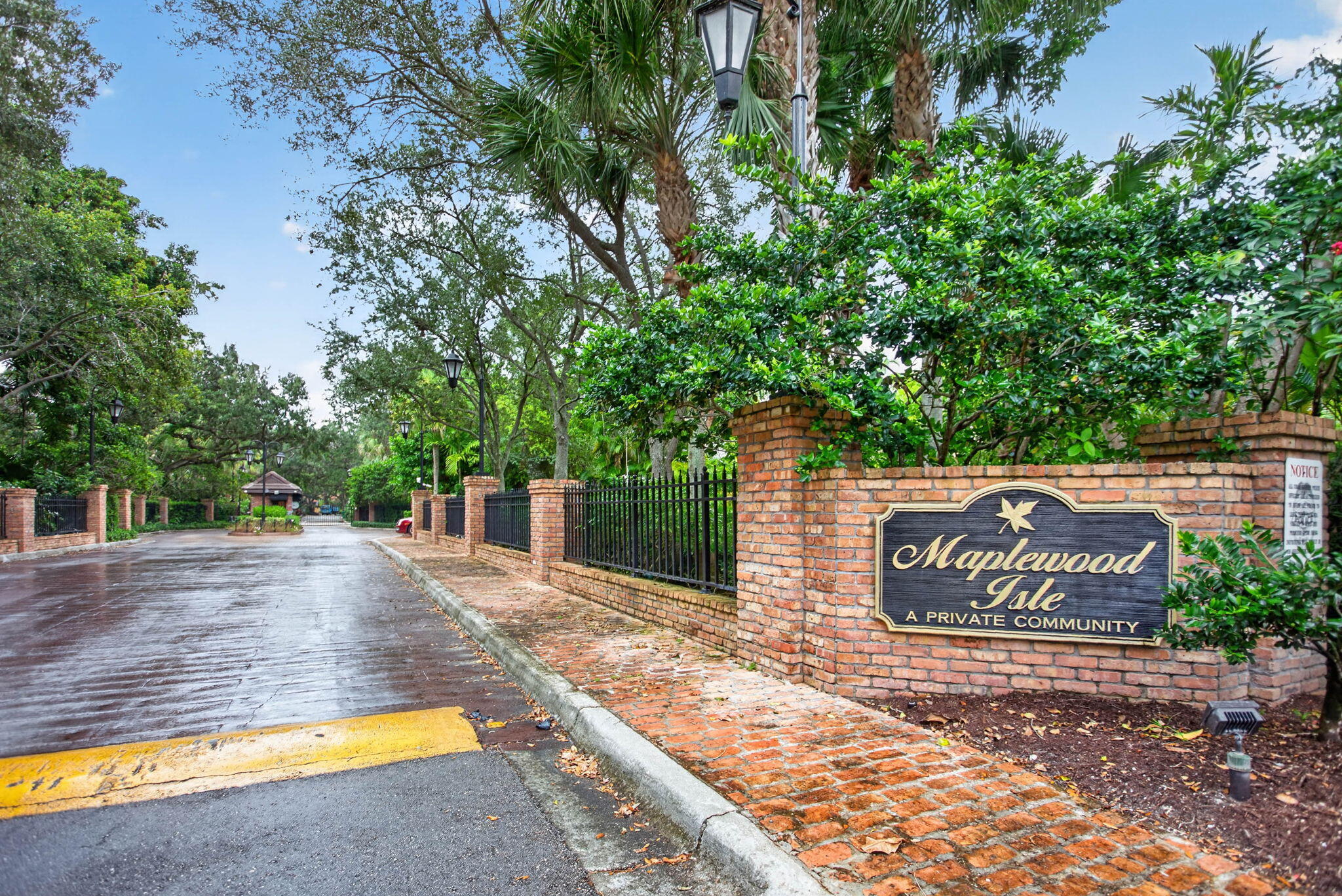 10240 Vestal Court, Coral Springs, FL, 33071/$1,125,000 1 10240 Vestal Court