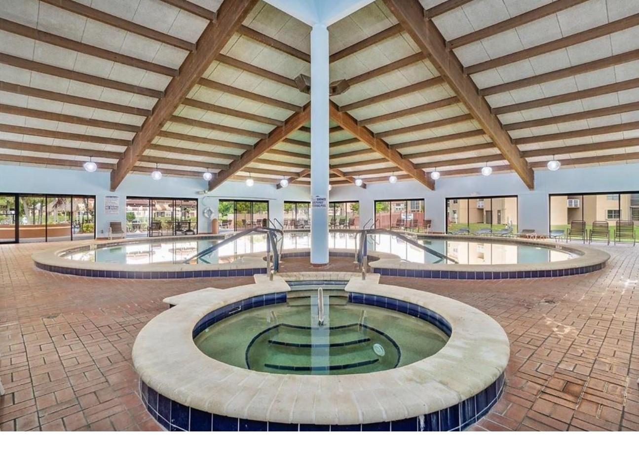 SUNRISE LAKES - Residential