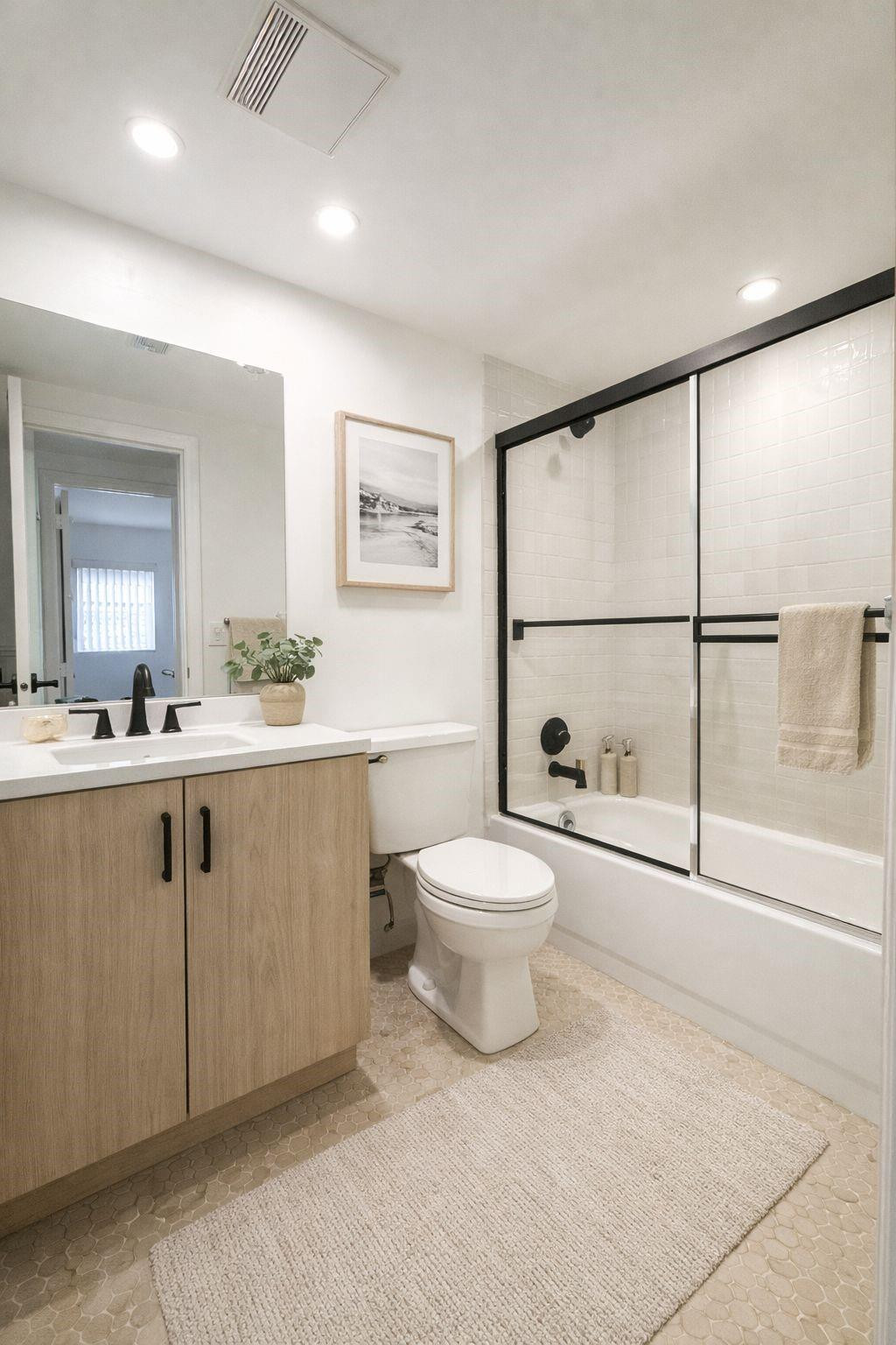 SUNRISE LAKES - Residential