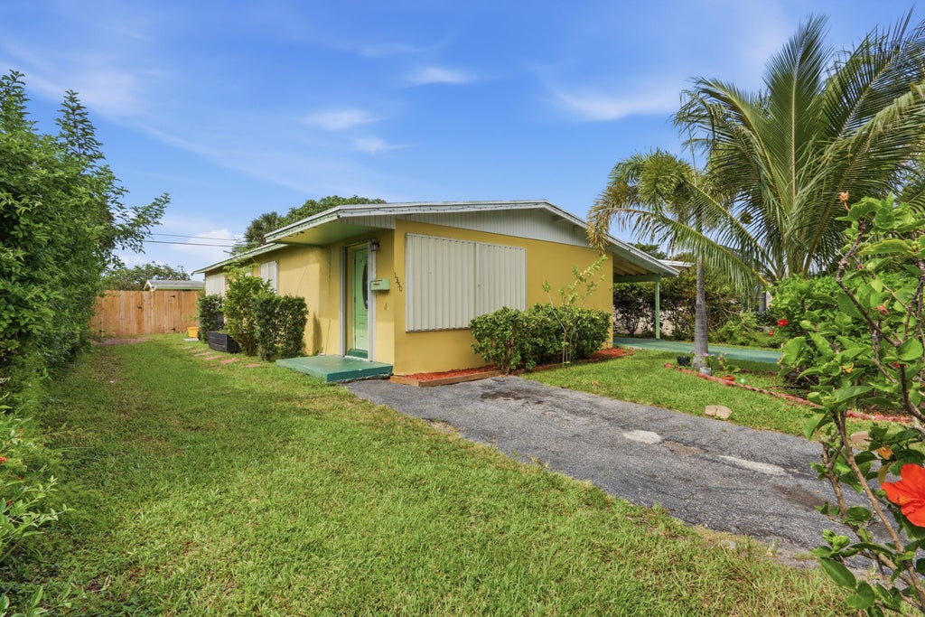 Photo of 1350 8th Street, West Palm Beach, FL 33401 (MLS # B26042944)