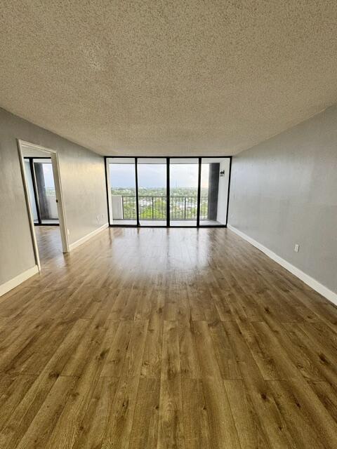 PALM BEACH HOUSE CONDO - Residential