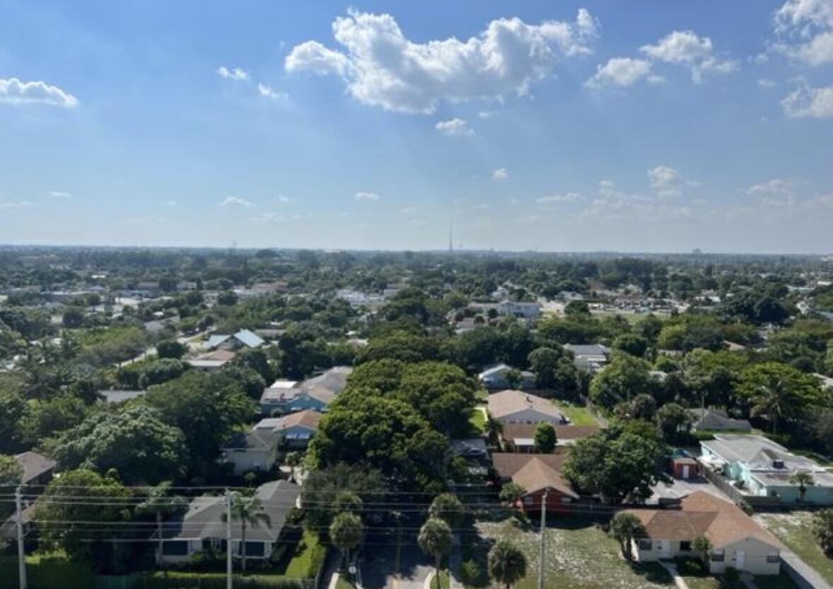 PALM BEACH HOUSE CONDO - Residential