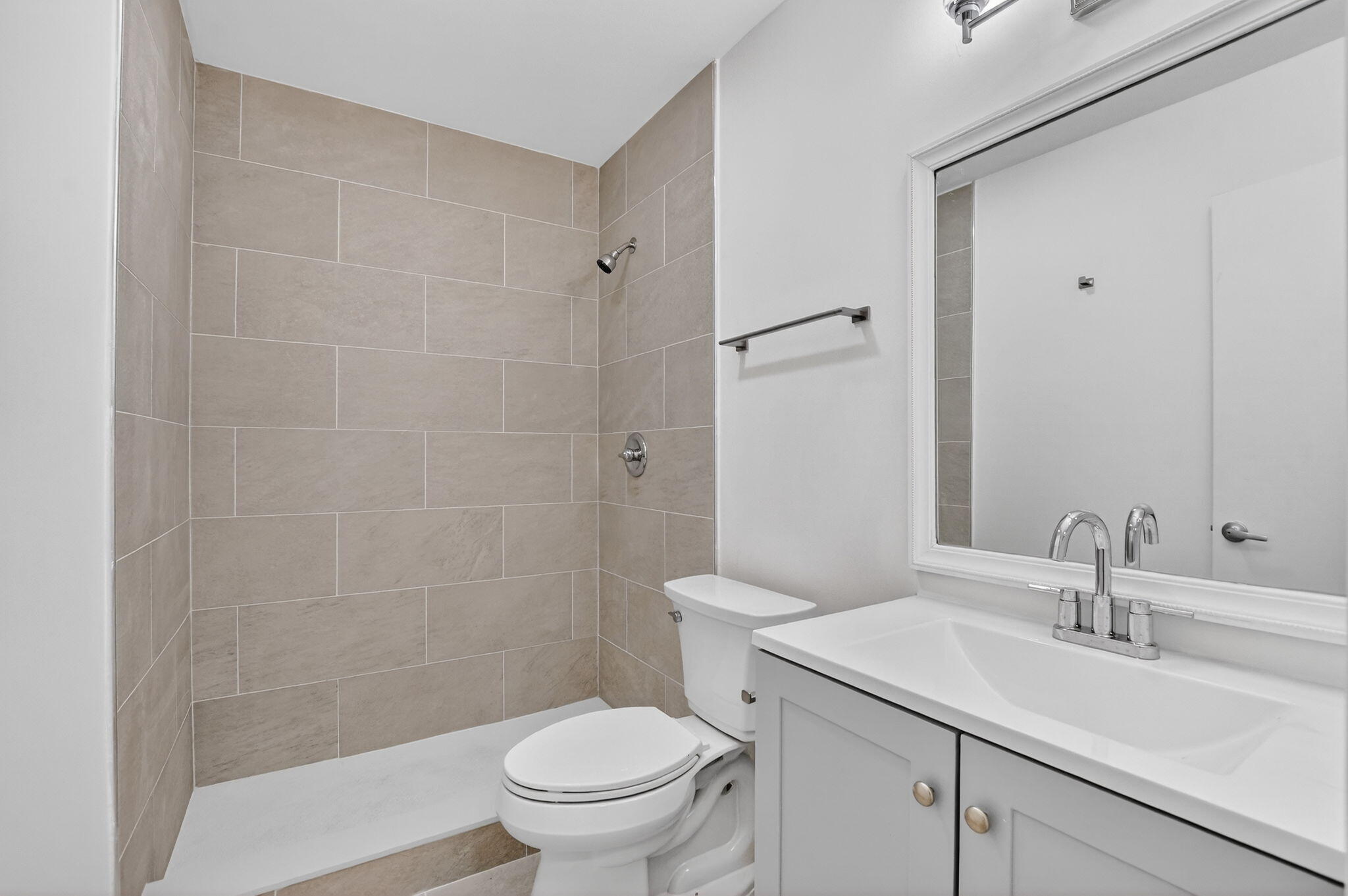 TIMBERWALK II SEC 4 - Residential Lease