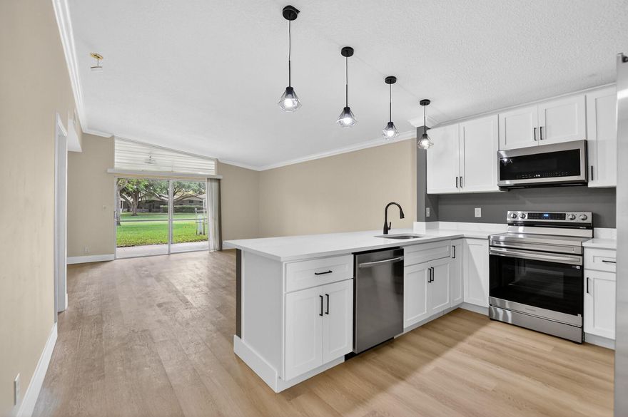 Fully renovated beautiful 3/2 villa in Timberwalk II /Loggers Run, single-story villa features an open airy layout with vaulted ceilings, crown moldings & spacious living area. Enjoy the extra-large screened patio off living room & primary bedroom, ideal for outdoor dining or relaxing while enjoying the serene surroundings of lush green space with ultimate privacy. Fully renovated kitchen with brand-new appliances. Enjoy resort-like amenities, community pool, tennis, and walking paths. With its prime location, this villa offers easy access to top-rated schools, shopping, dining and much more!