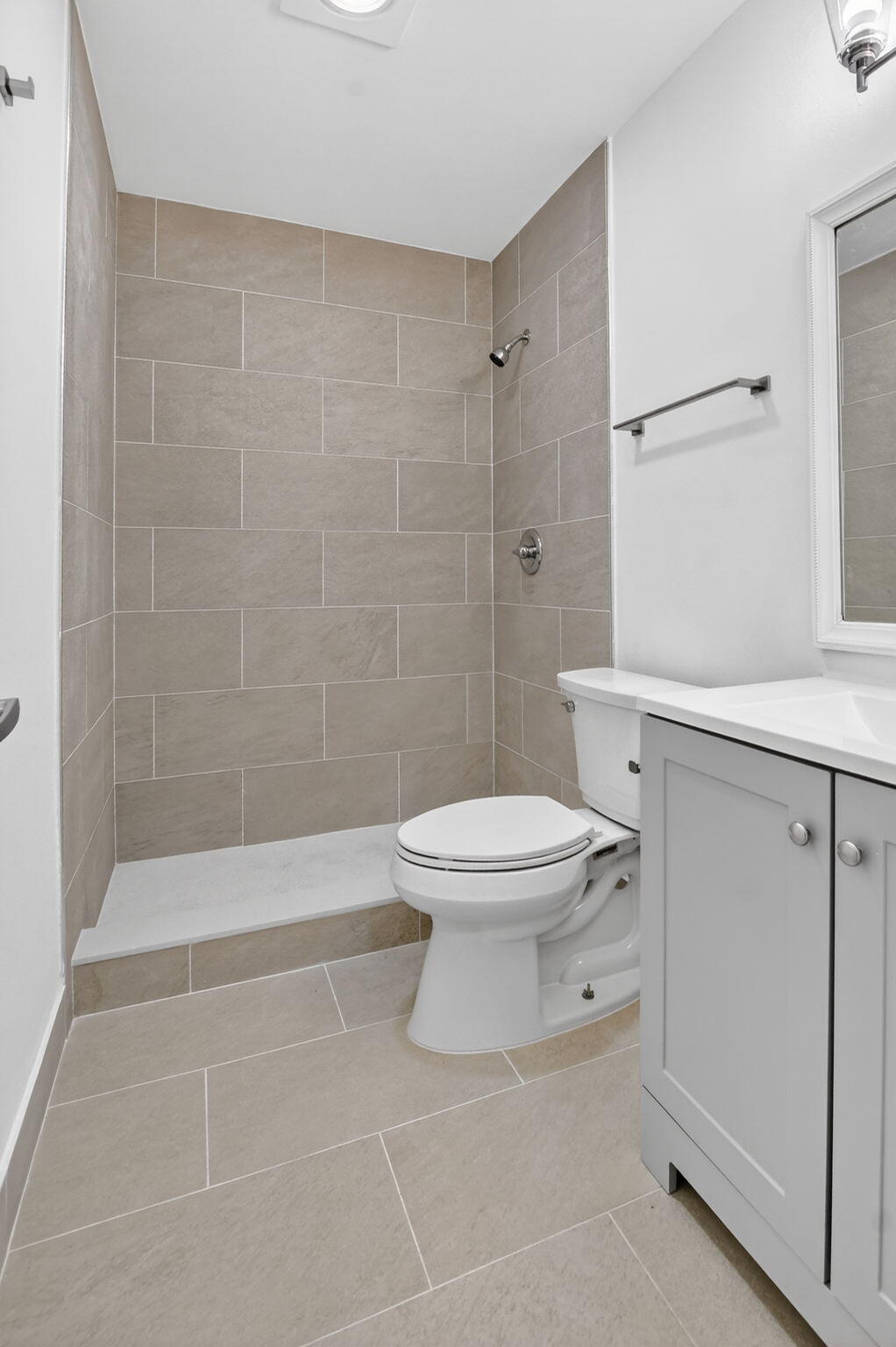 TIMBERWALK II SEC 4 - Residential Lease