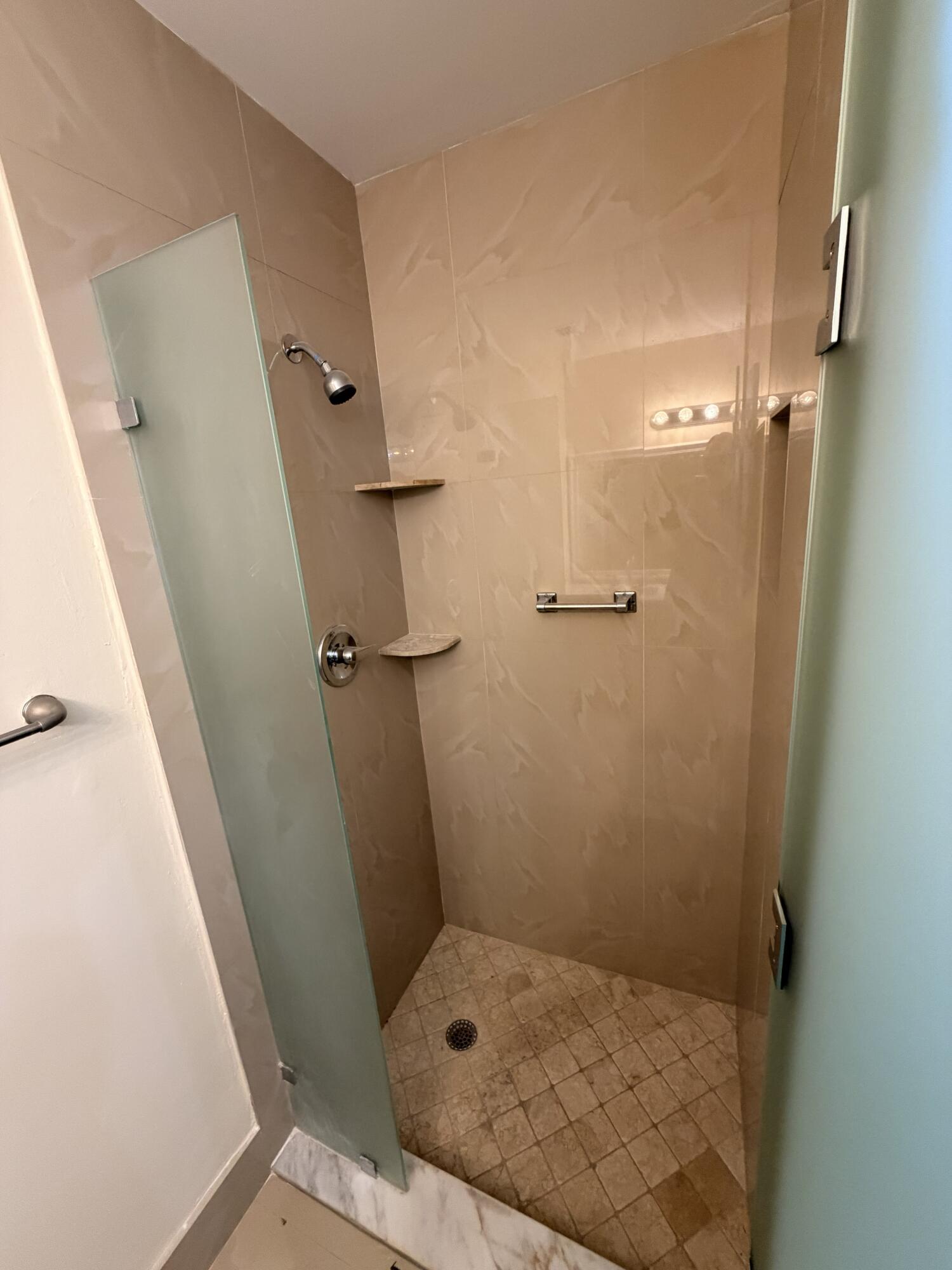 TIMBERWALK II SEC 4 - Residential Lease