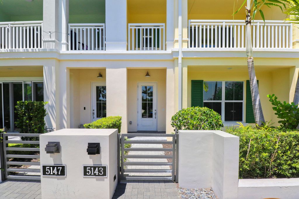 Photo of 5143 Beckman Terrace, Palm Beach Gardens, FL 33418 (MLS # R10978953)