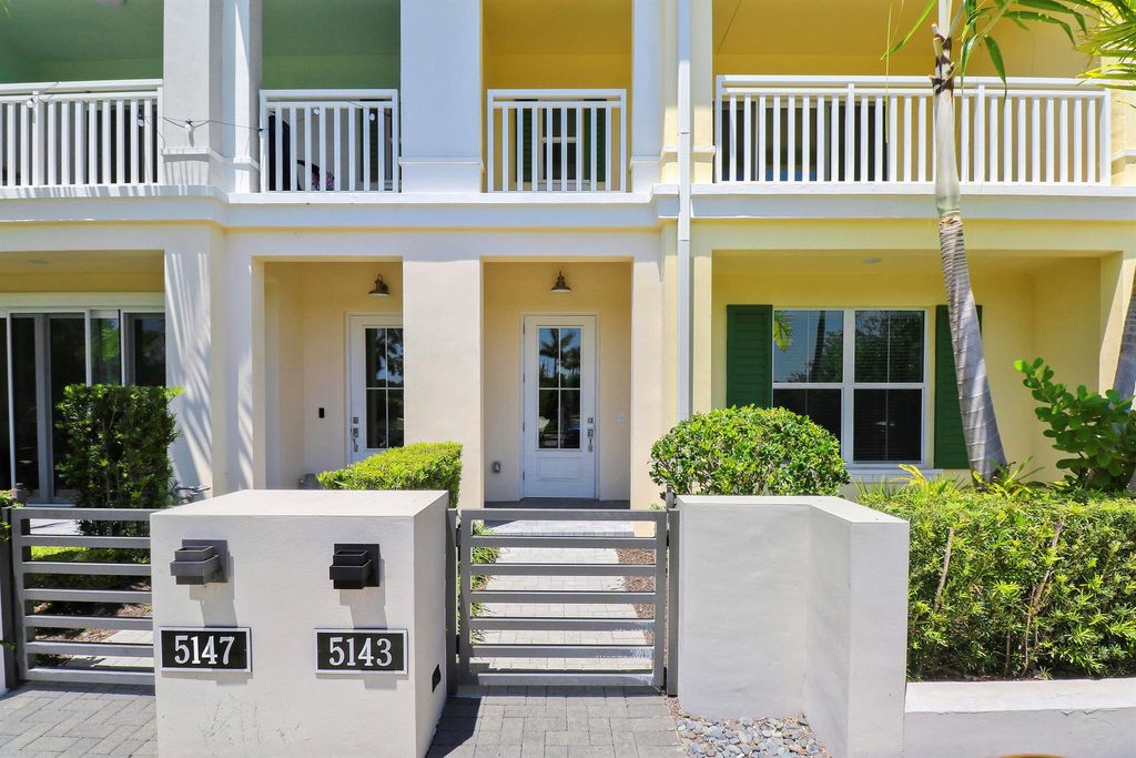 Photo of 5143 Beckman Terrace, Palm Beach Gardens, FL 33418 (MLS # R10978953)