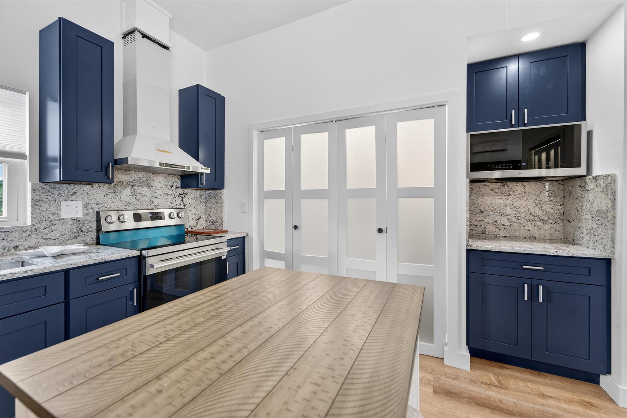 LAKEVIEW PARK 2ND ADD IN - Residential Lease