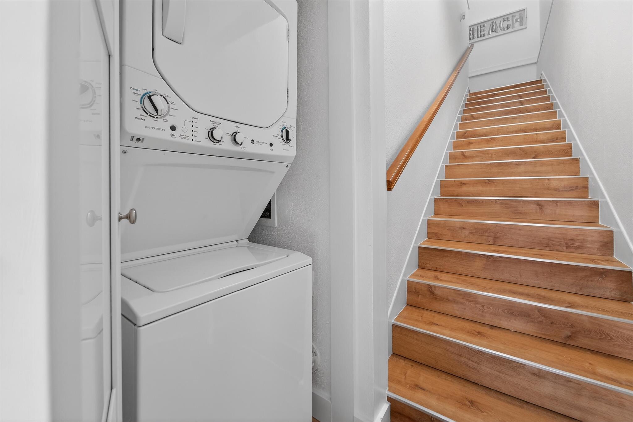 LAKEVIEW PARK 2ND ADD IN - Residential Lease