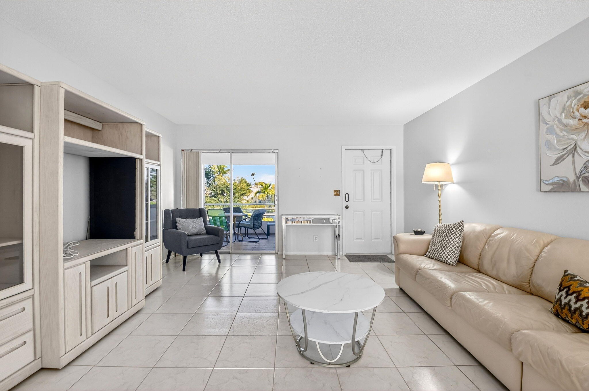 STRATFORD CONDOMINIUM - Residential