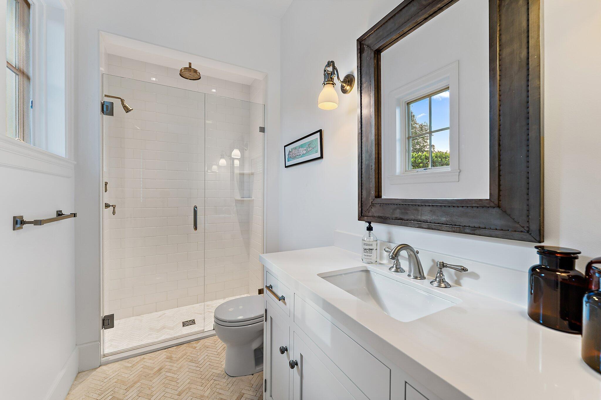 HIDDEN KEY - Residential