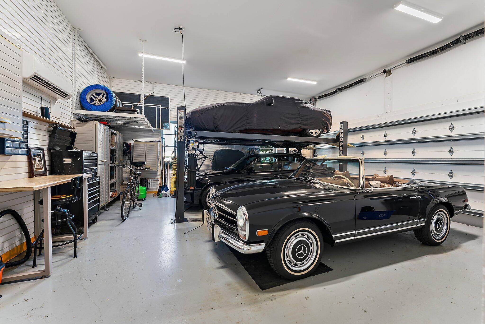 HIDDEN KEY - Residential