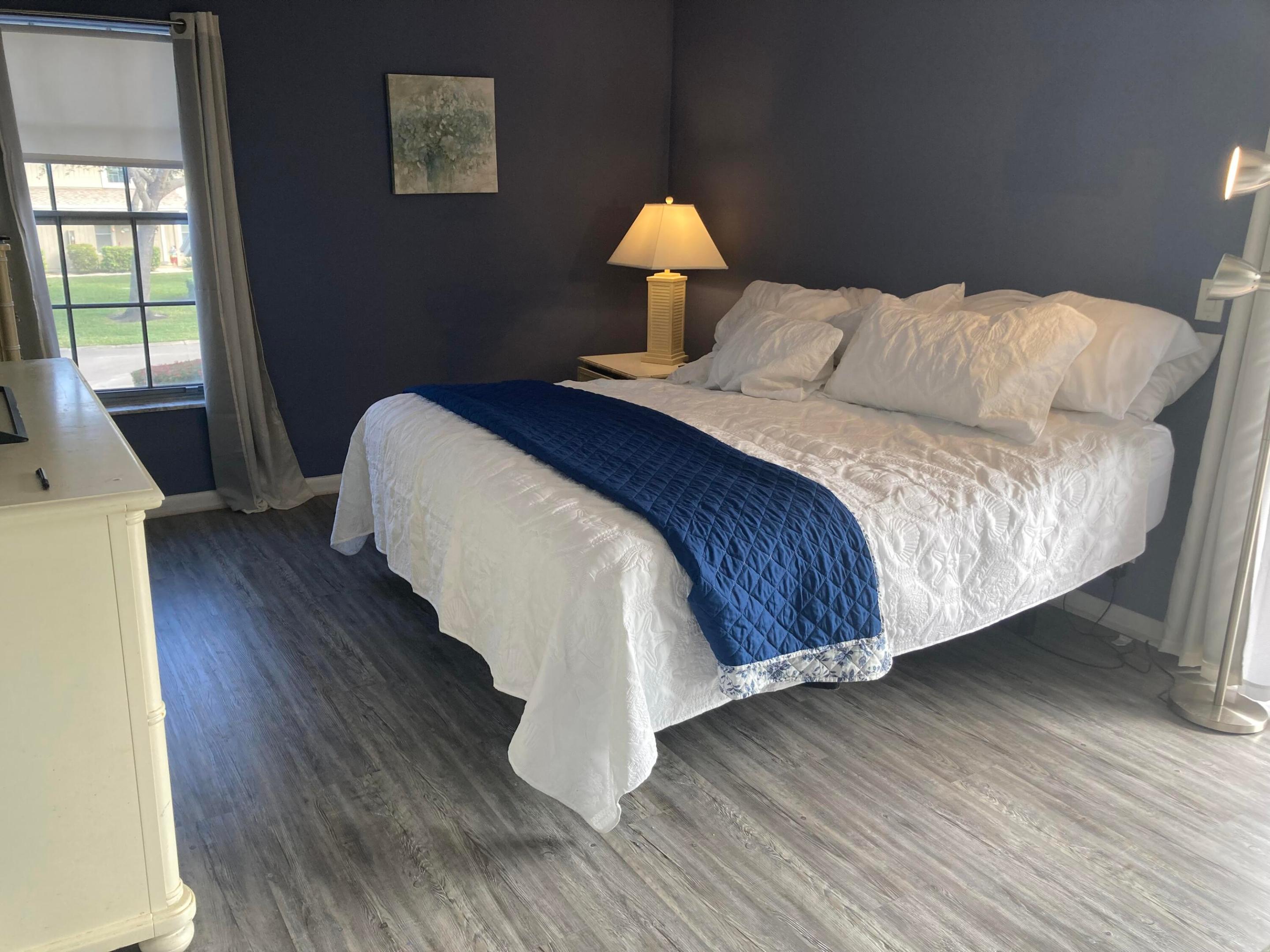 RIVERBEND CONDO - Residential