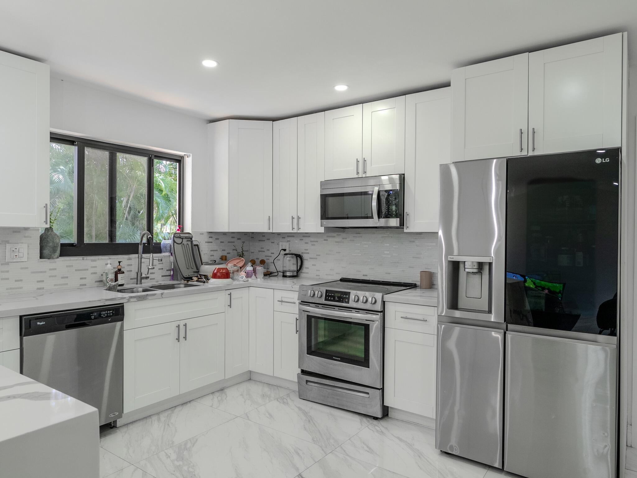 Country Club Estates - Residential