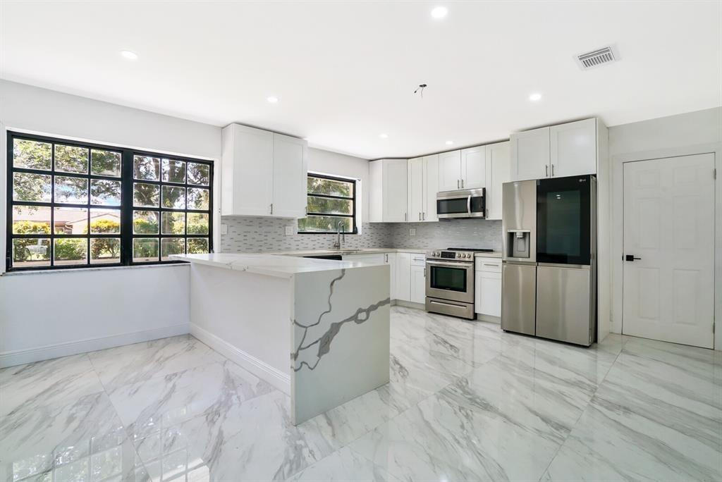 Country Club Estates - Residential