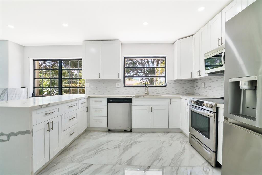 Country Club Estates - Residential