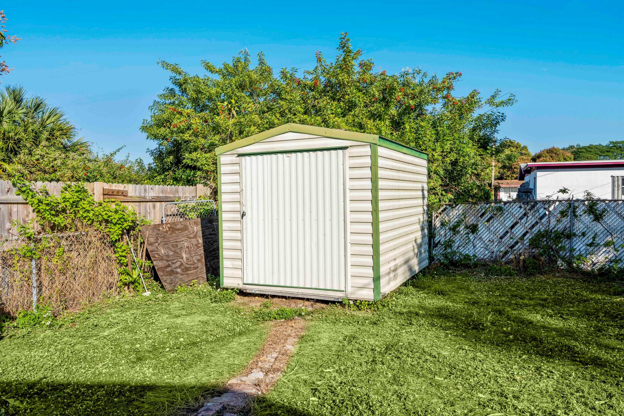 ROOSEVELT ESTATES - Residential