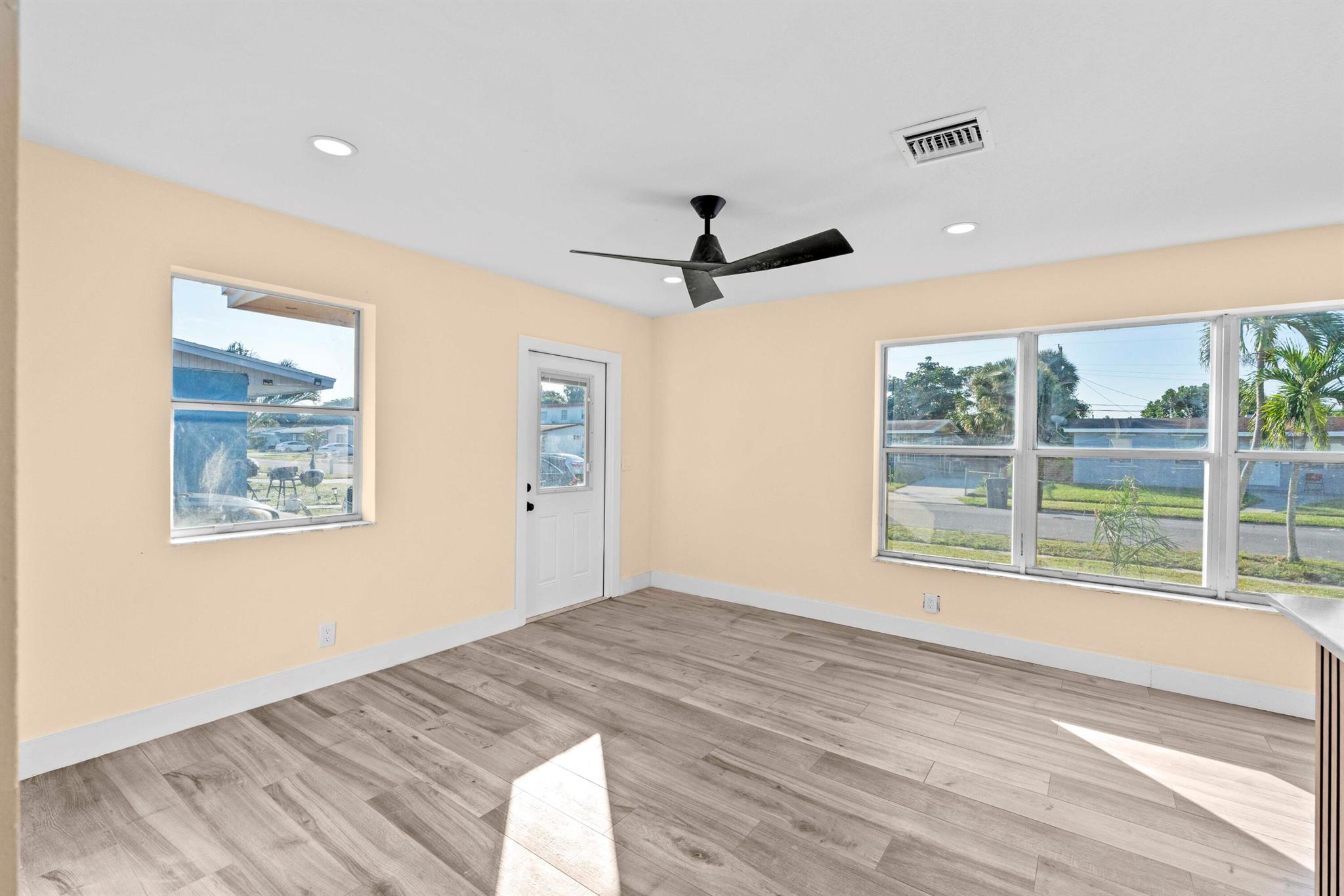 ROOSEVELT ESTATES - Residential