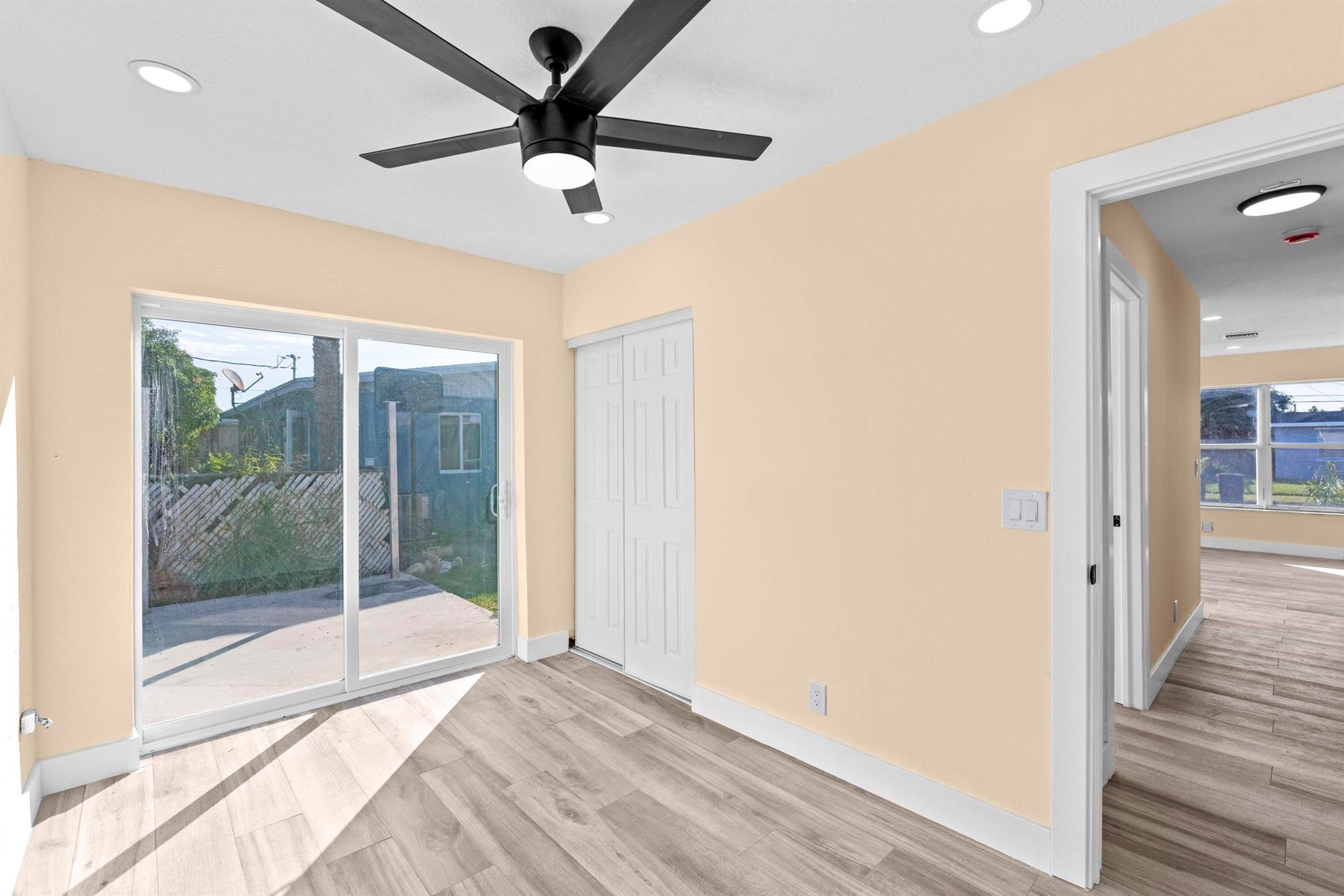 ROOSEVELT ESTATES - Residential