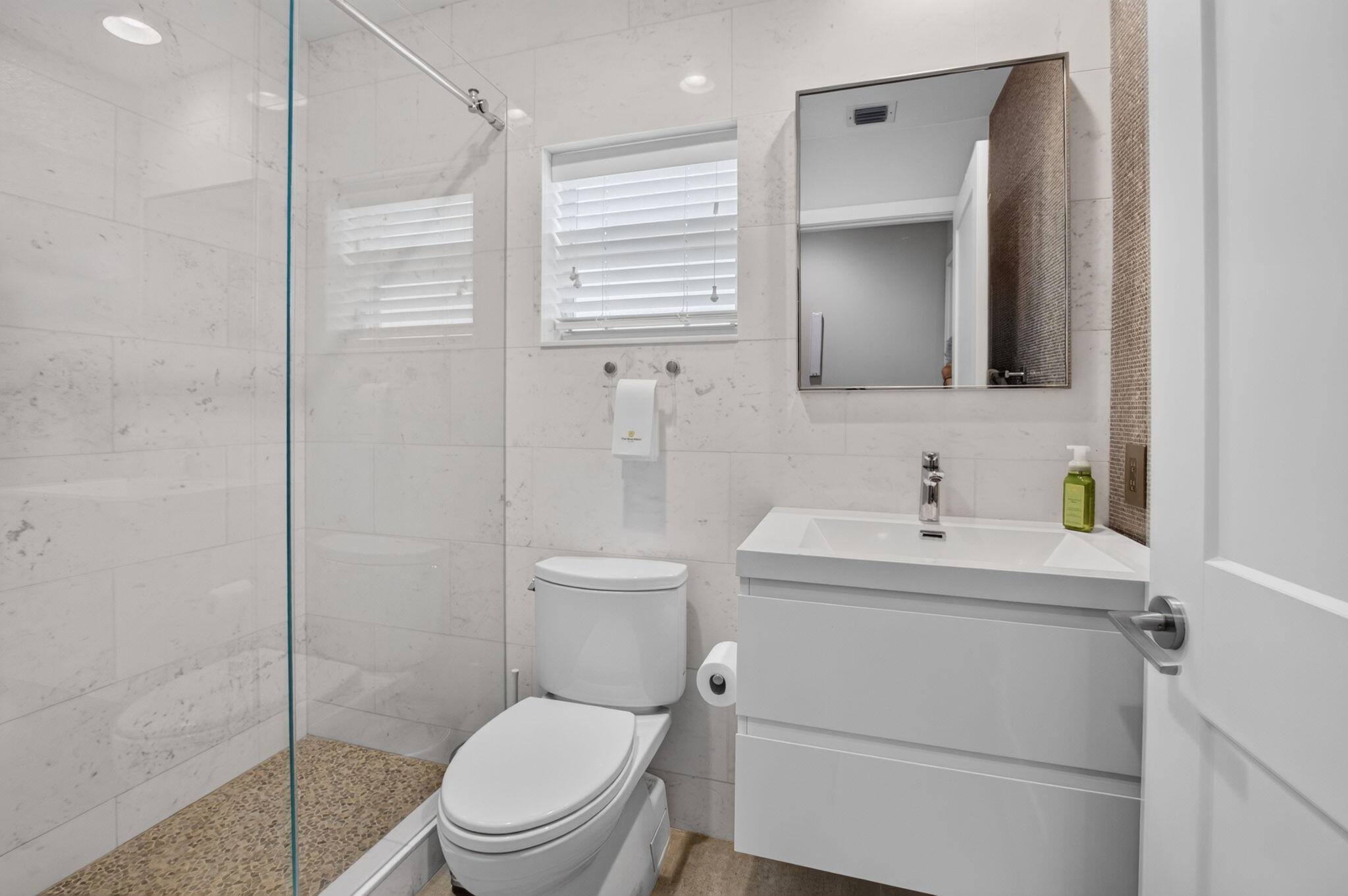 Properties | Stephanie Kaufman 21676 Club Villa Terrace