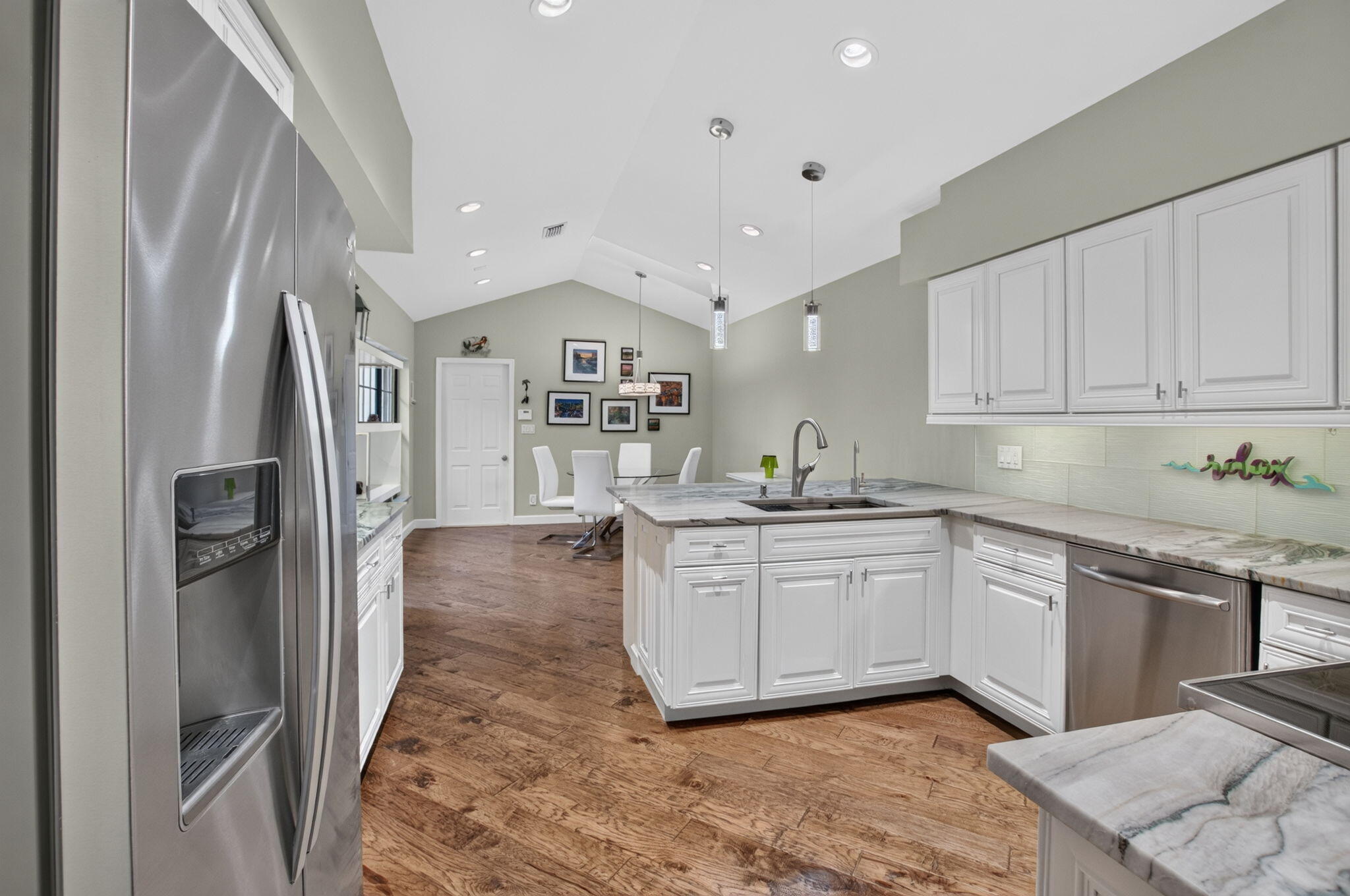 Properties | Stephanie Kaufman 21676 Club Villa Terrace