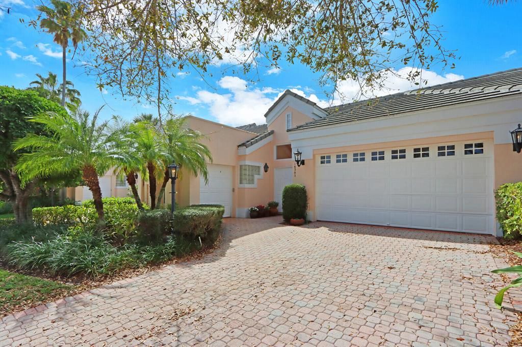 Photo of 16305 Port Dickinson Drive, Jupiter, FL 33477 (MLS # R10780884)