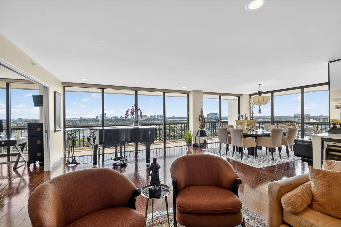 CONSULATE CONDO - Residential