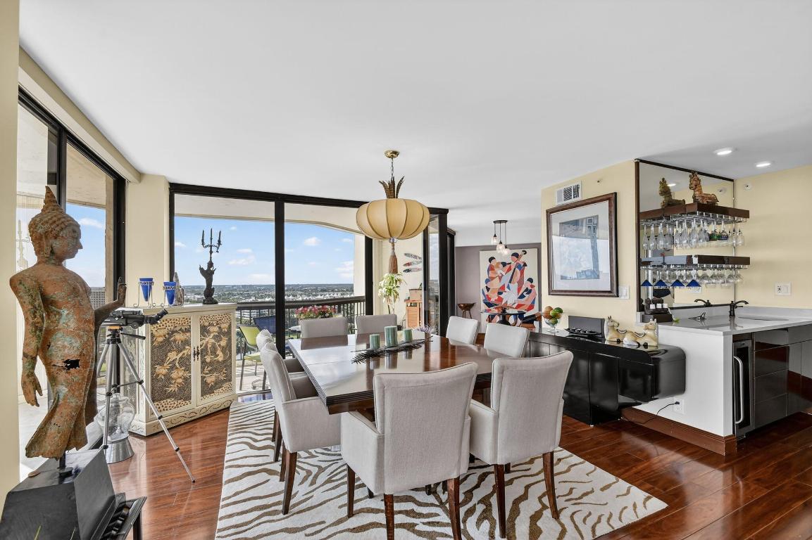 CONSULATE CONDO - Residential