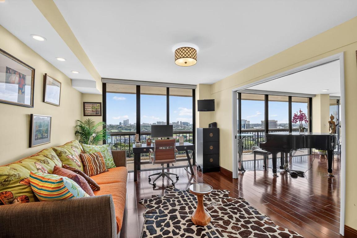 CONSULATE CONDO - Residential