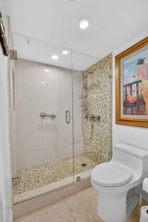 CONSULATE CONDO - Residential