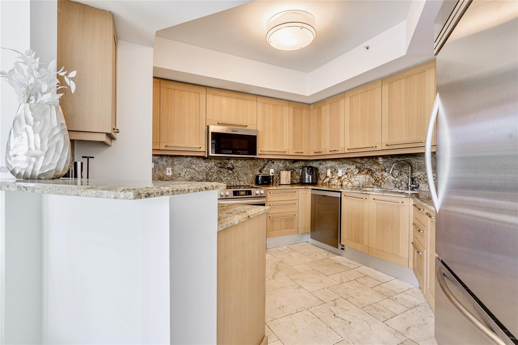 333 Las Olas Way 404