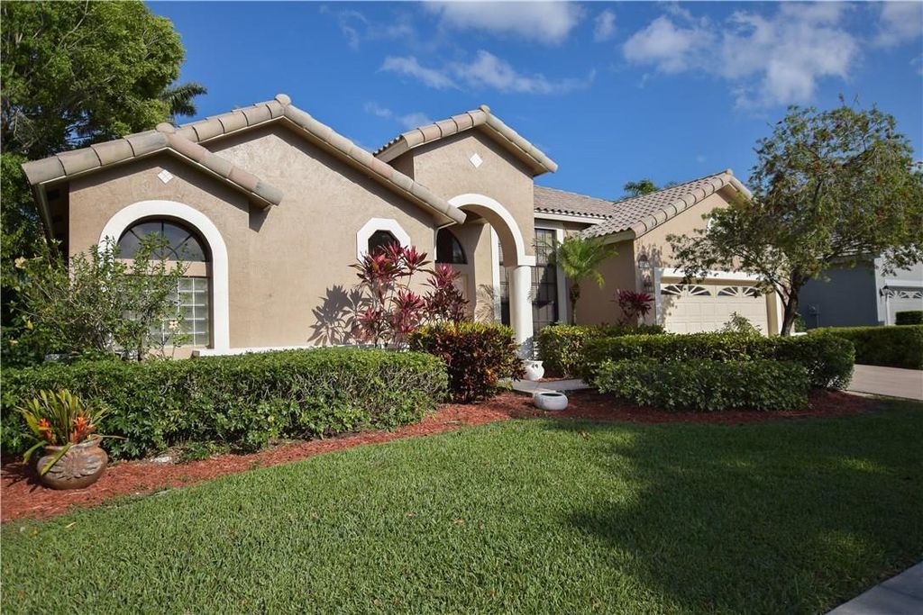 Photo of 10057 Umberland Pl, Boca Raton, FL 33428 (MLS # F10399723)