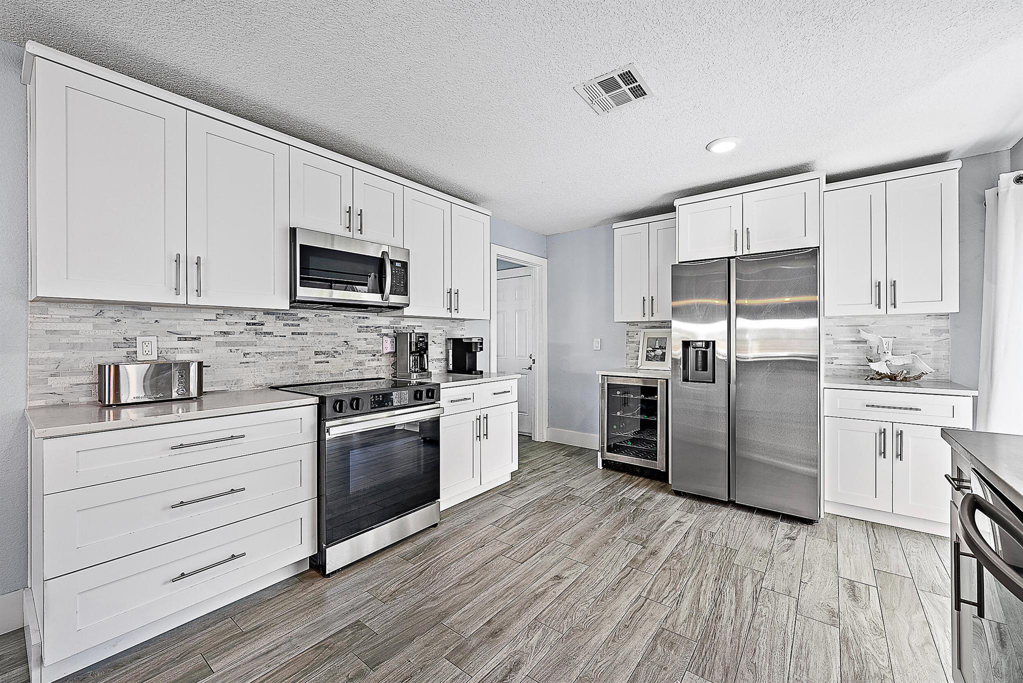 Crystal Pointe - Residential