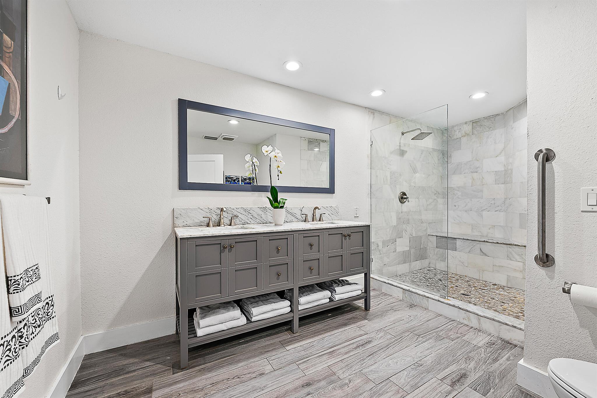 Crystal Pointe - Residential