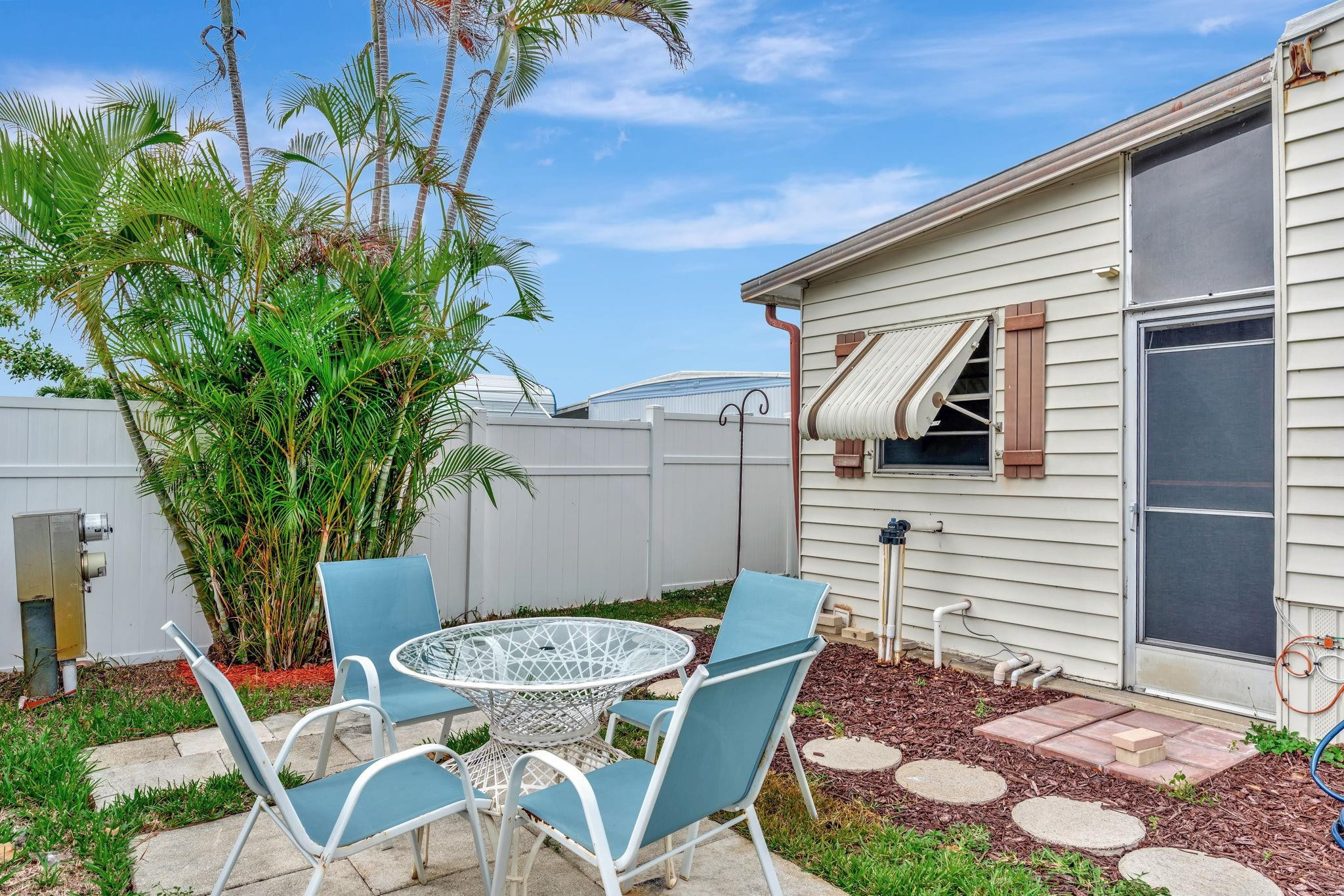 Ridgeway Mobile Home 08 - Residential