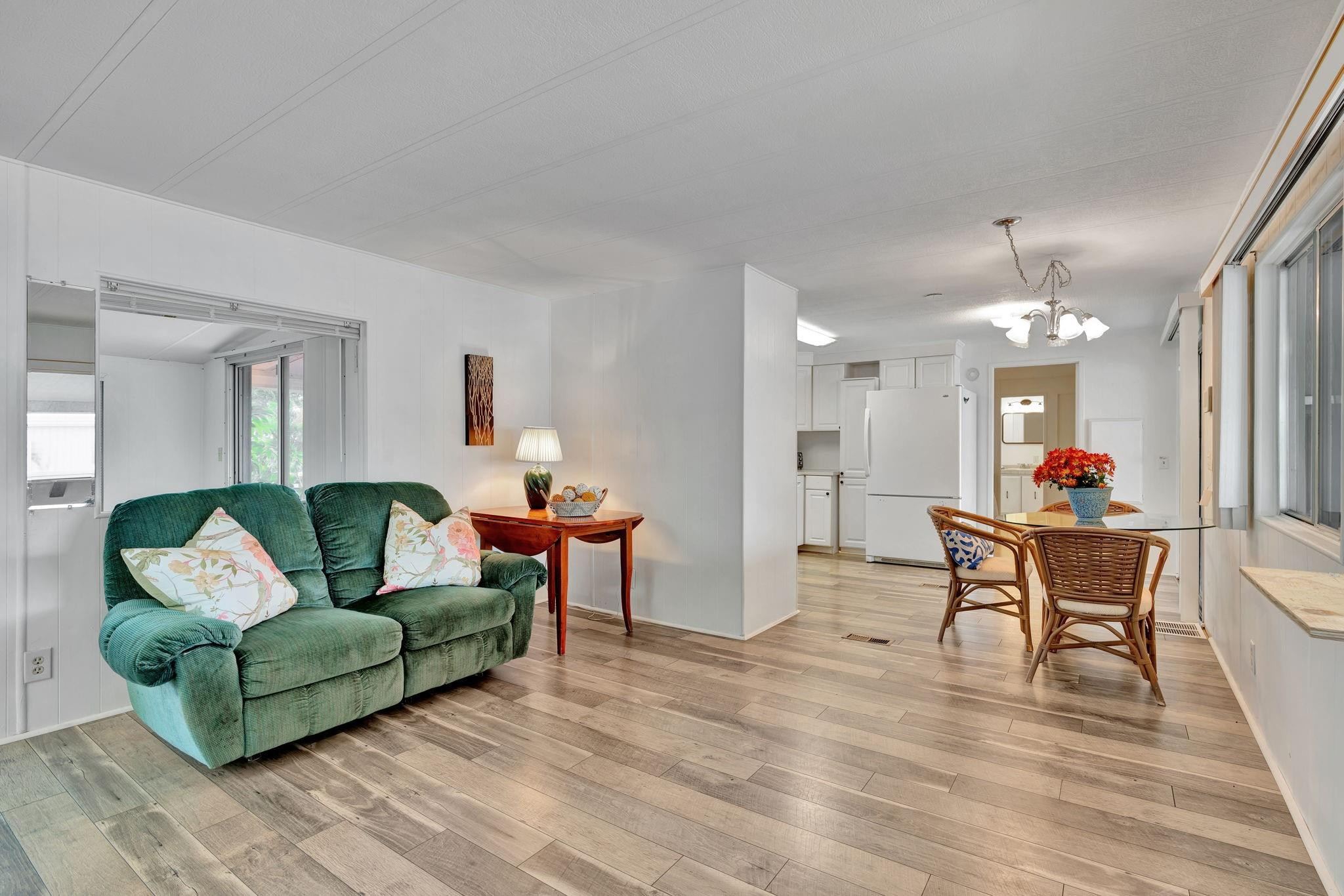 Ridgeway Mobile Home 08 - Residential